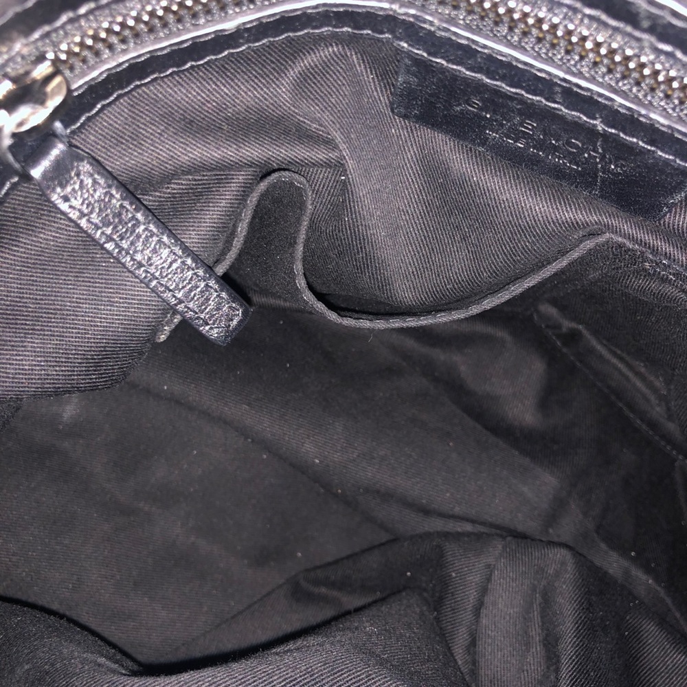 Givenchy Pandora Distressed Leather Medium Bag - Picture 8 of 8
